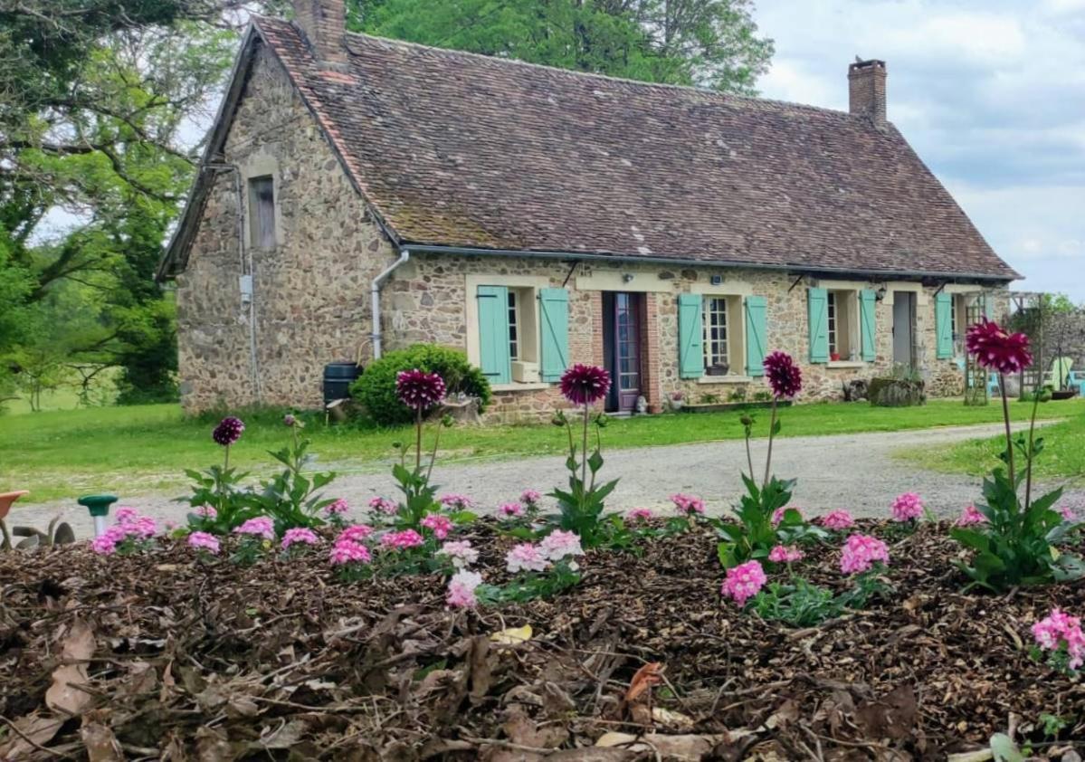 Gites Du Castellare Le Chalard Buitenkant foto