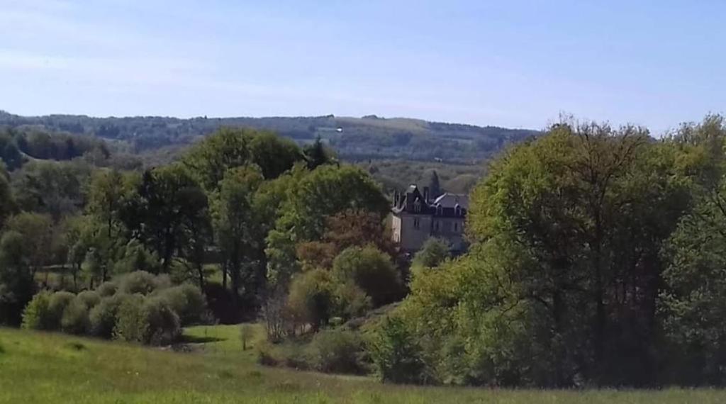 Gites Du Castellare Le Chalard Buitenkant foto